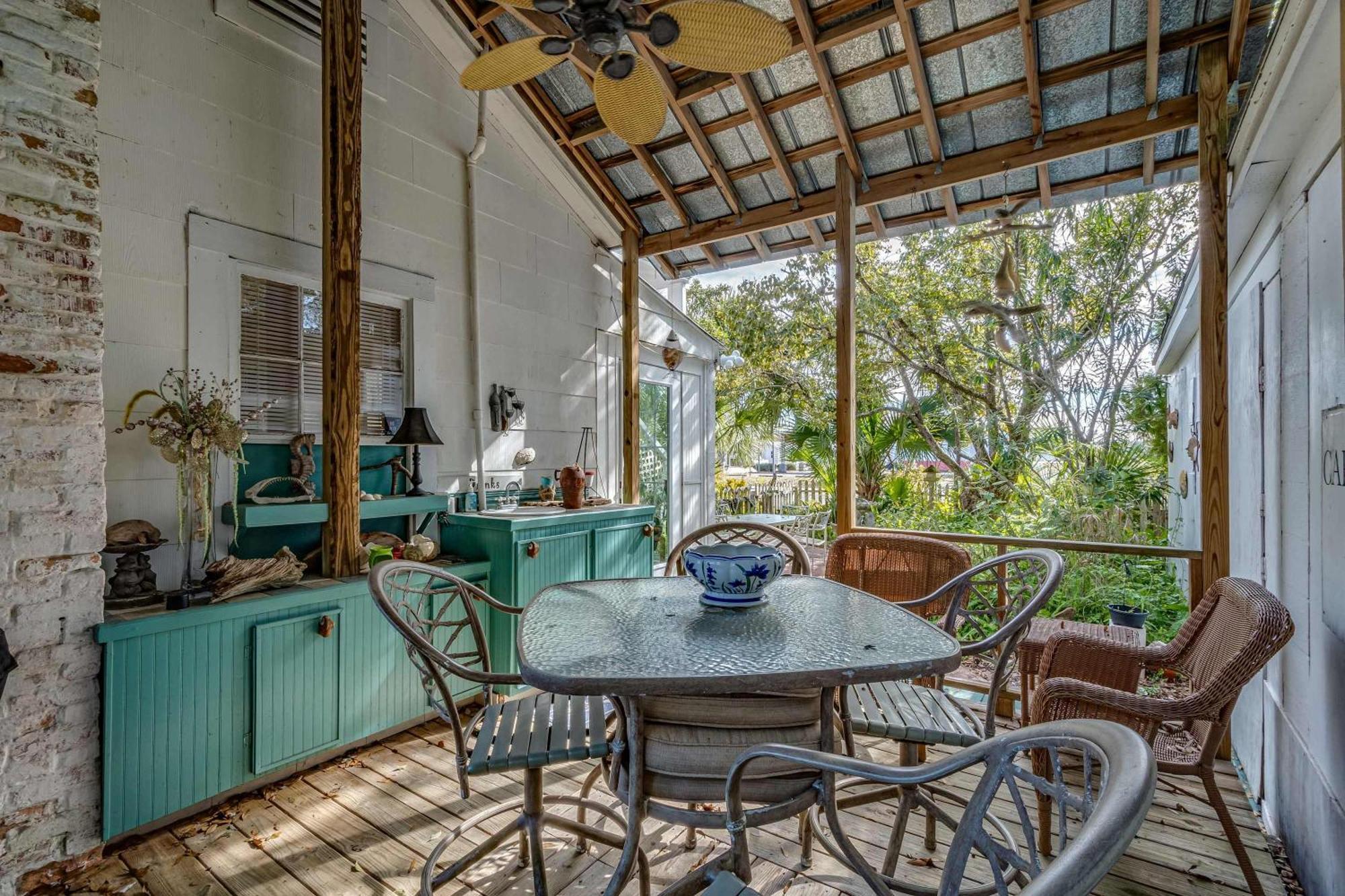Old Carrabelle Hotel Regatta Suite Εξωτερικό φωτογραφία